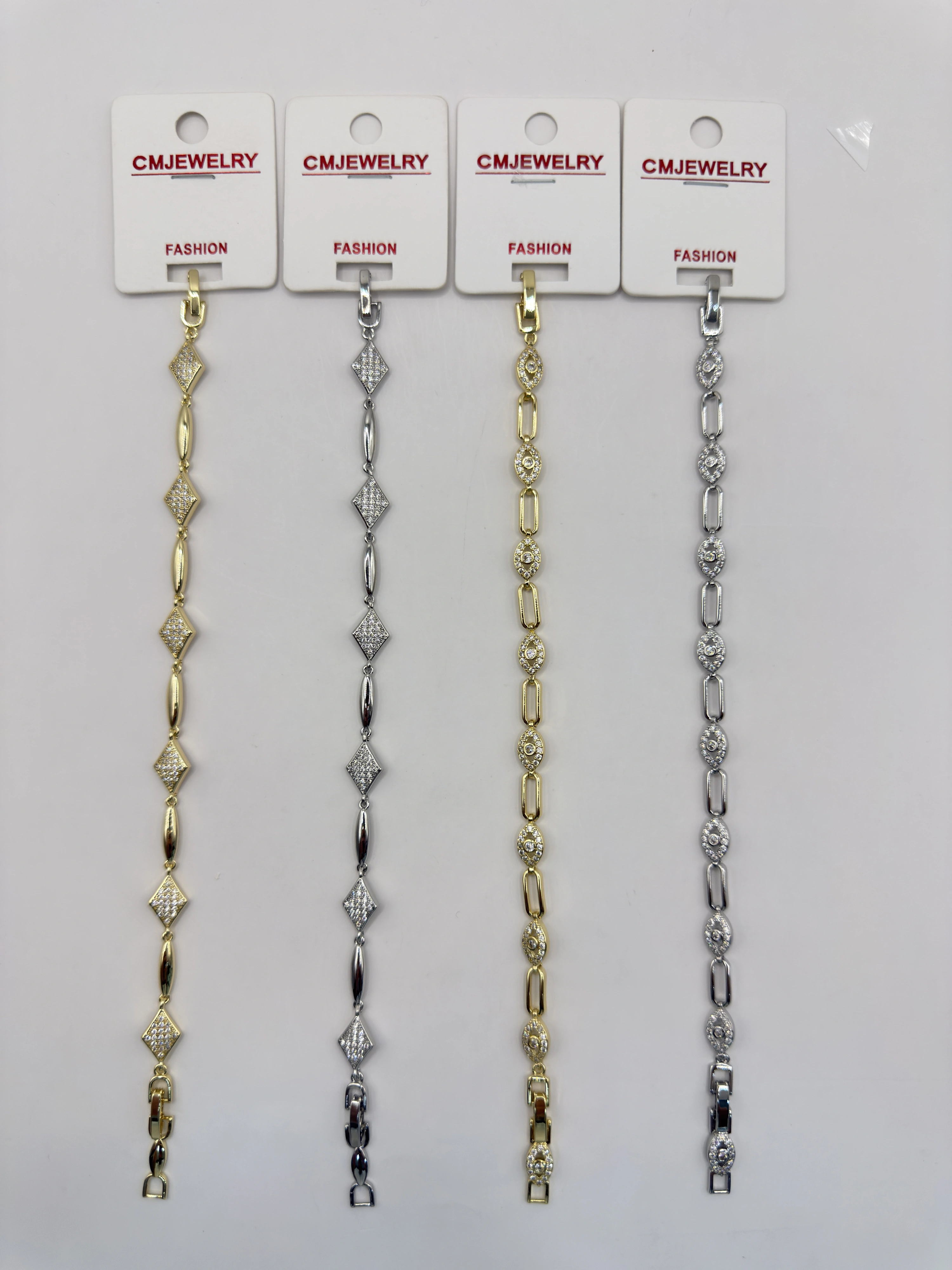CM JEWELRY 14K Bileklik 107