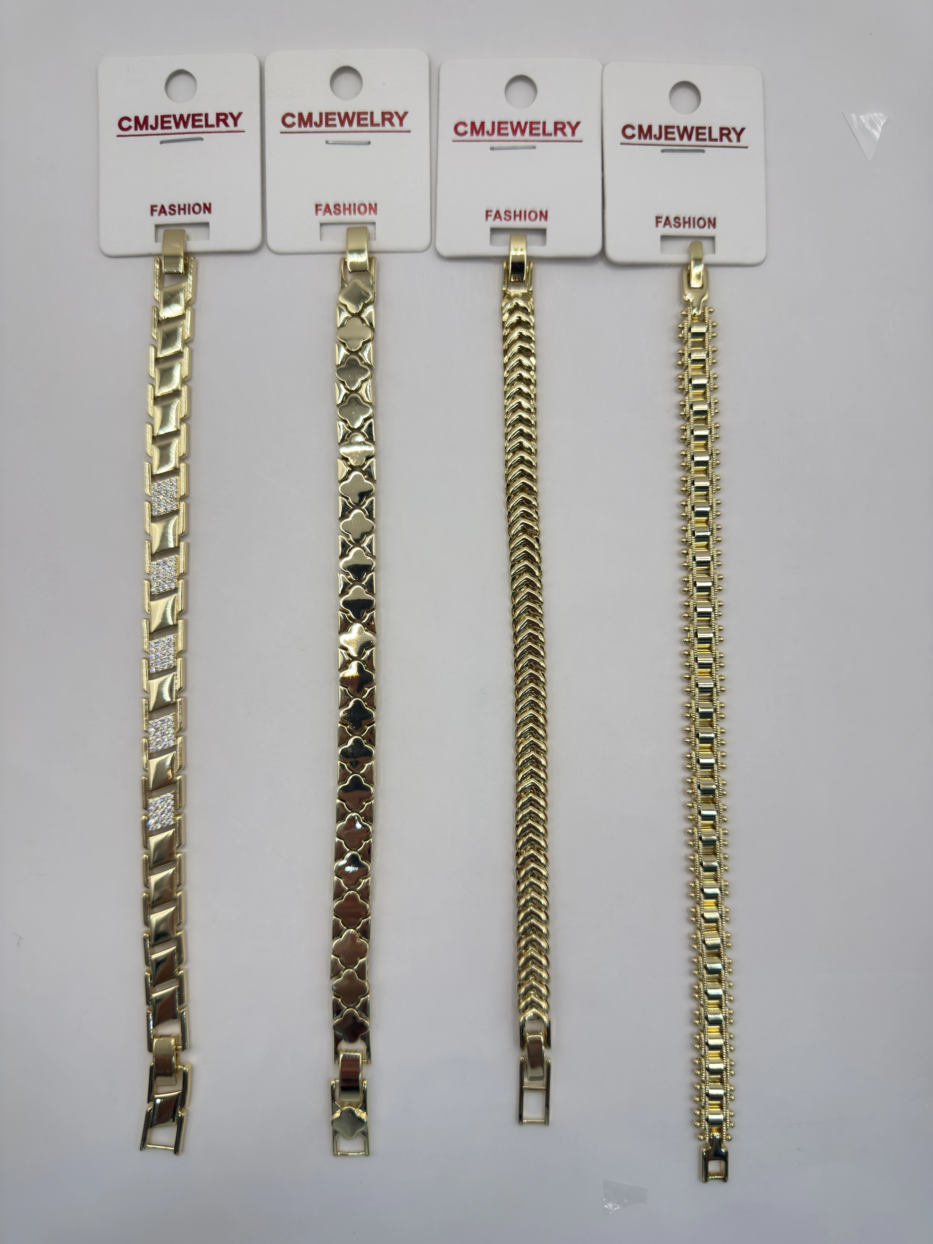 CM JEWELRY 14K Bileklik 117