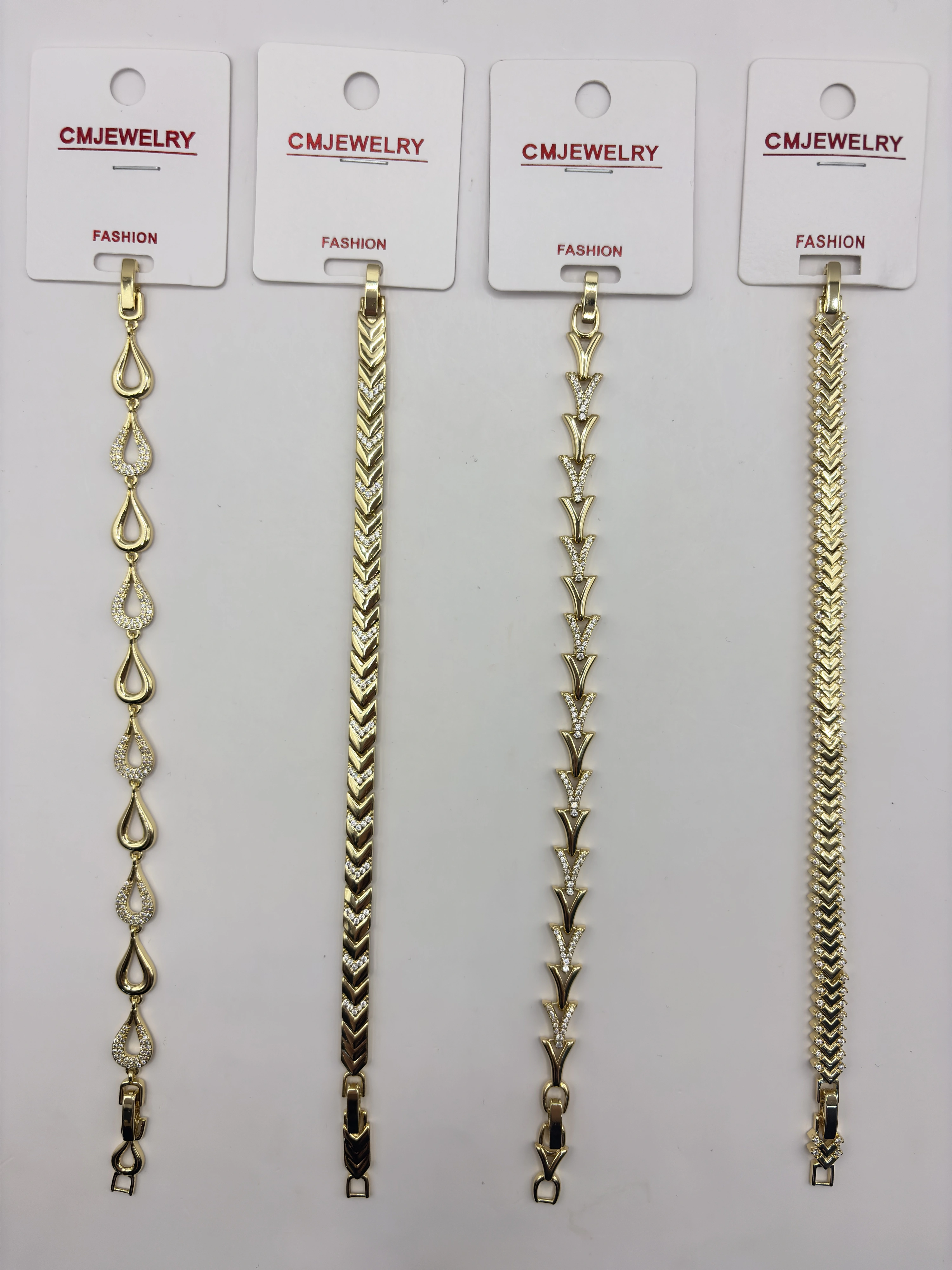 CM JEWELRY 14K Bileklik 193